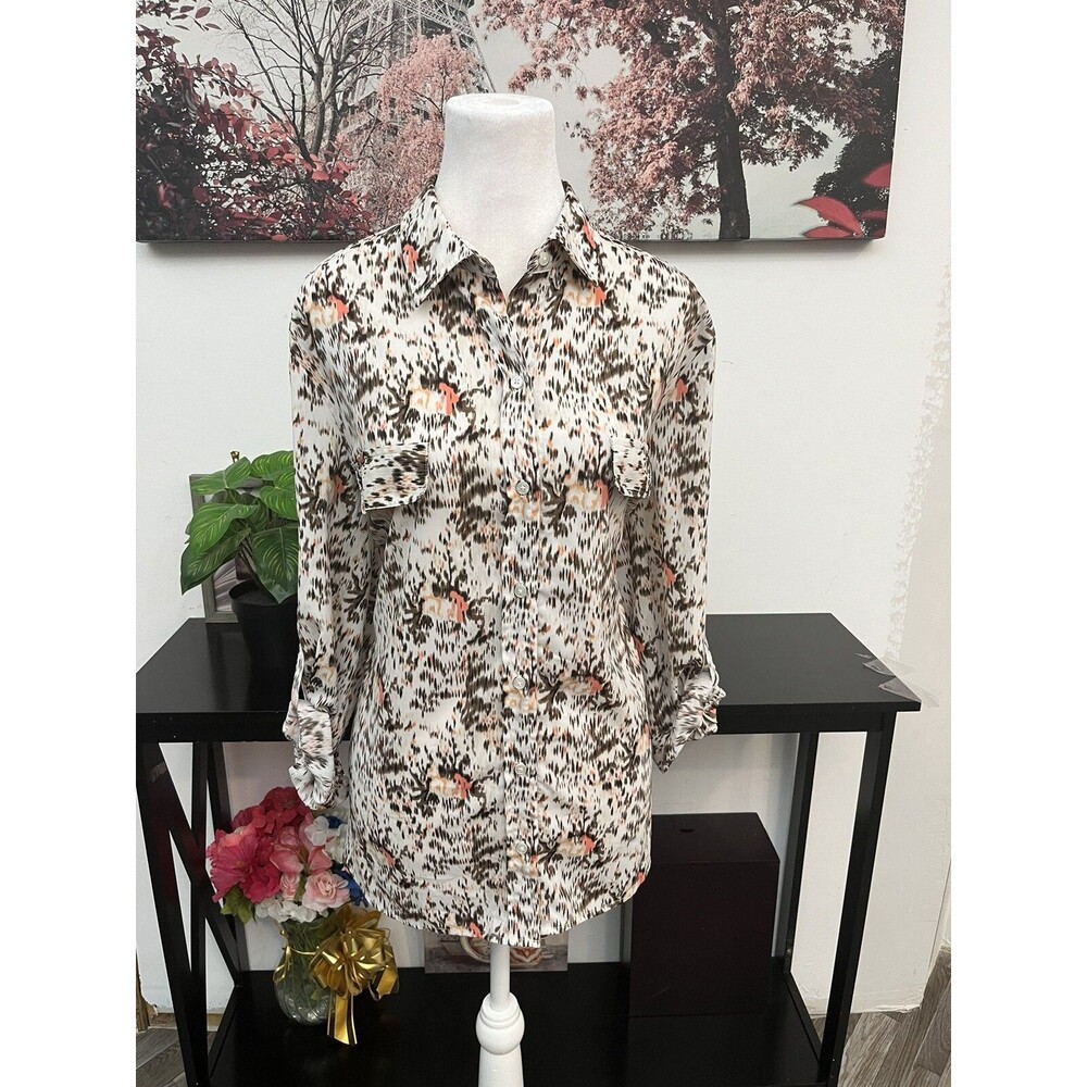 White Stag Women’s Top Blouse Size XL Geometric 3/4 Roll Tab Sleeve Button Down
